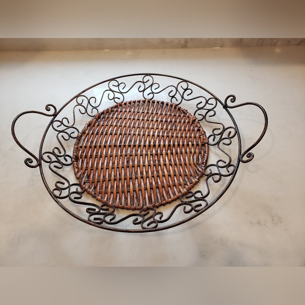 Wicker and metal basket tray